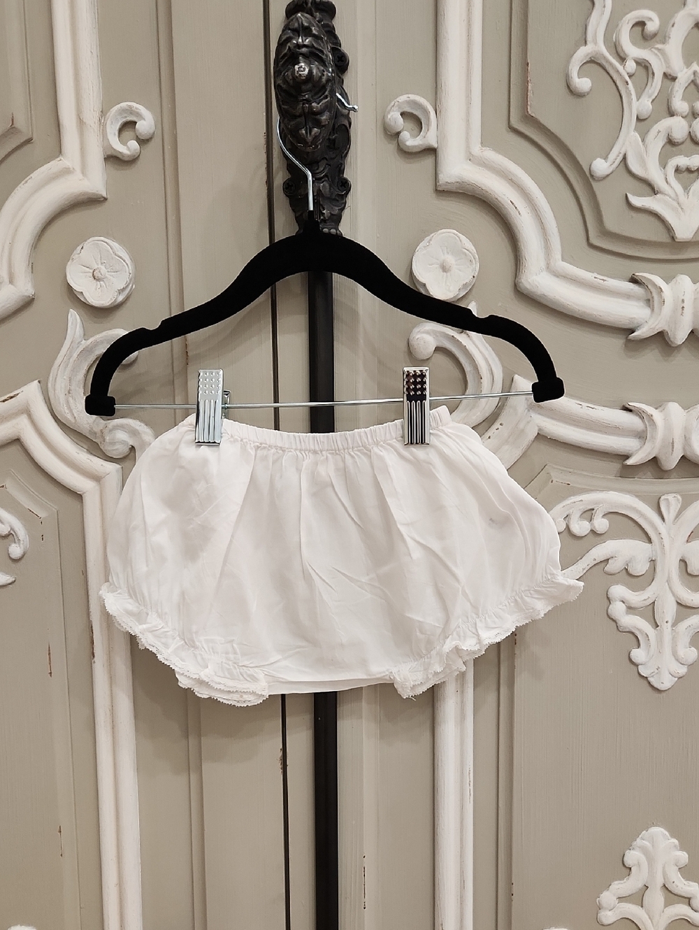 Chloe Baby Girl White Cotton Ruffle Bloomers Size 18 Months